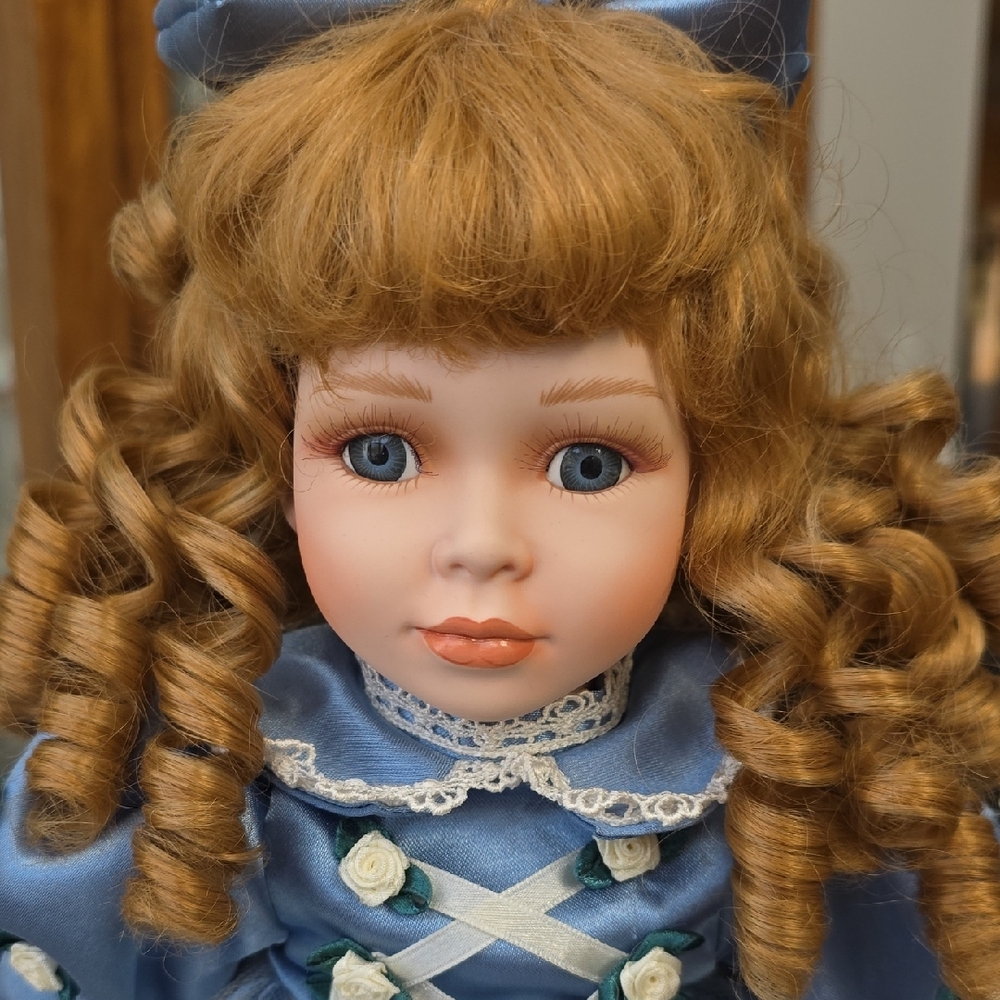 American Classic Tiffany Porcelain Doll 18 Inches - Picture 5 of 6